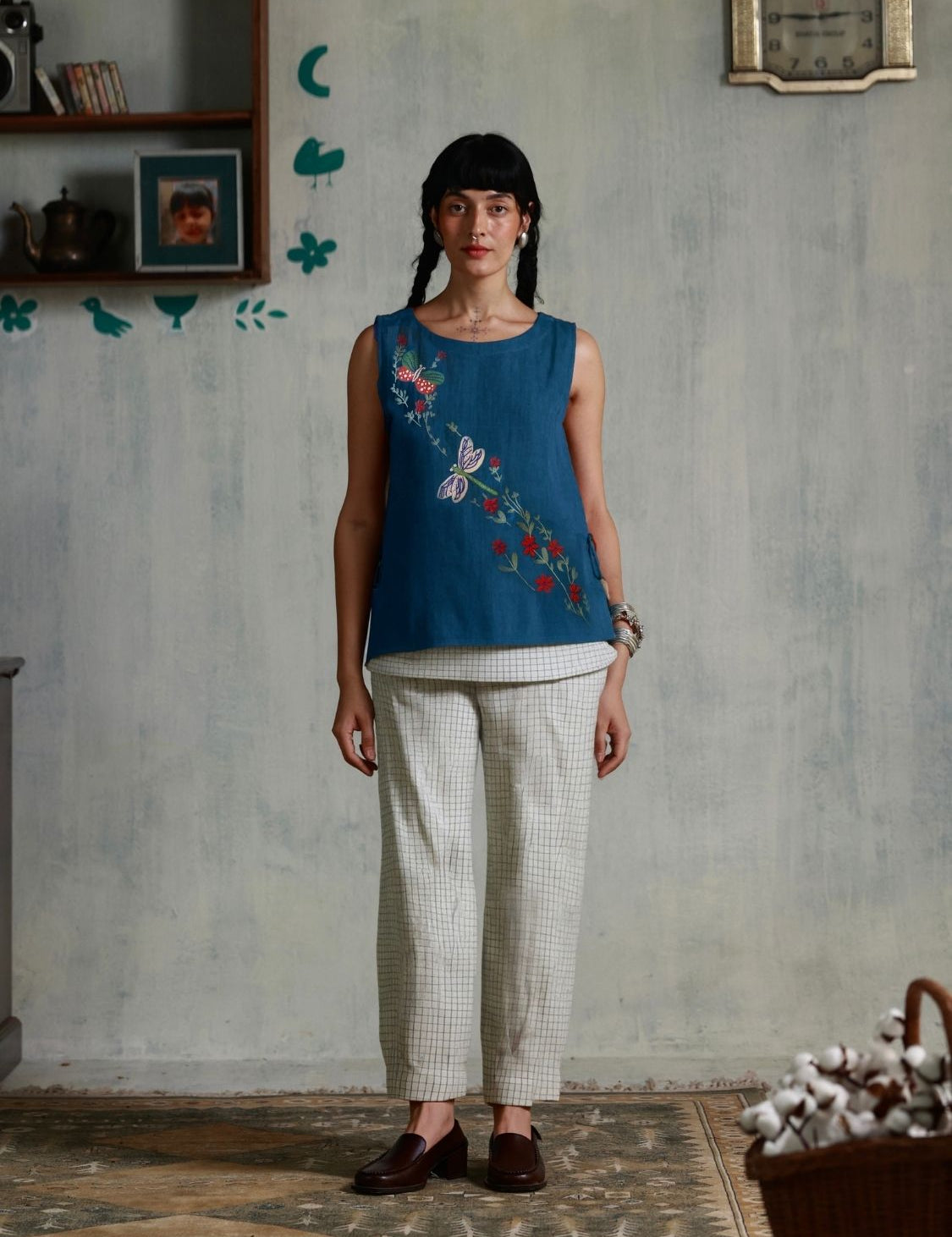 winglore-box-pleat-pants-blue-checks-white-03.jpg