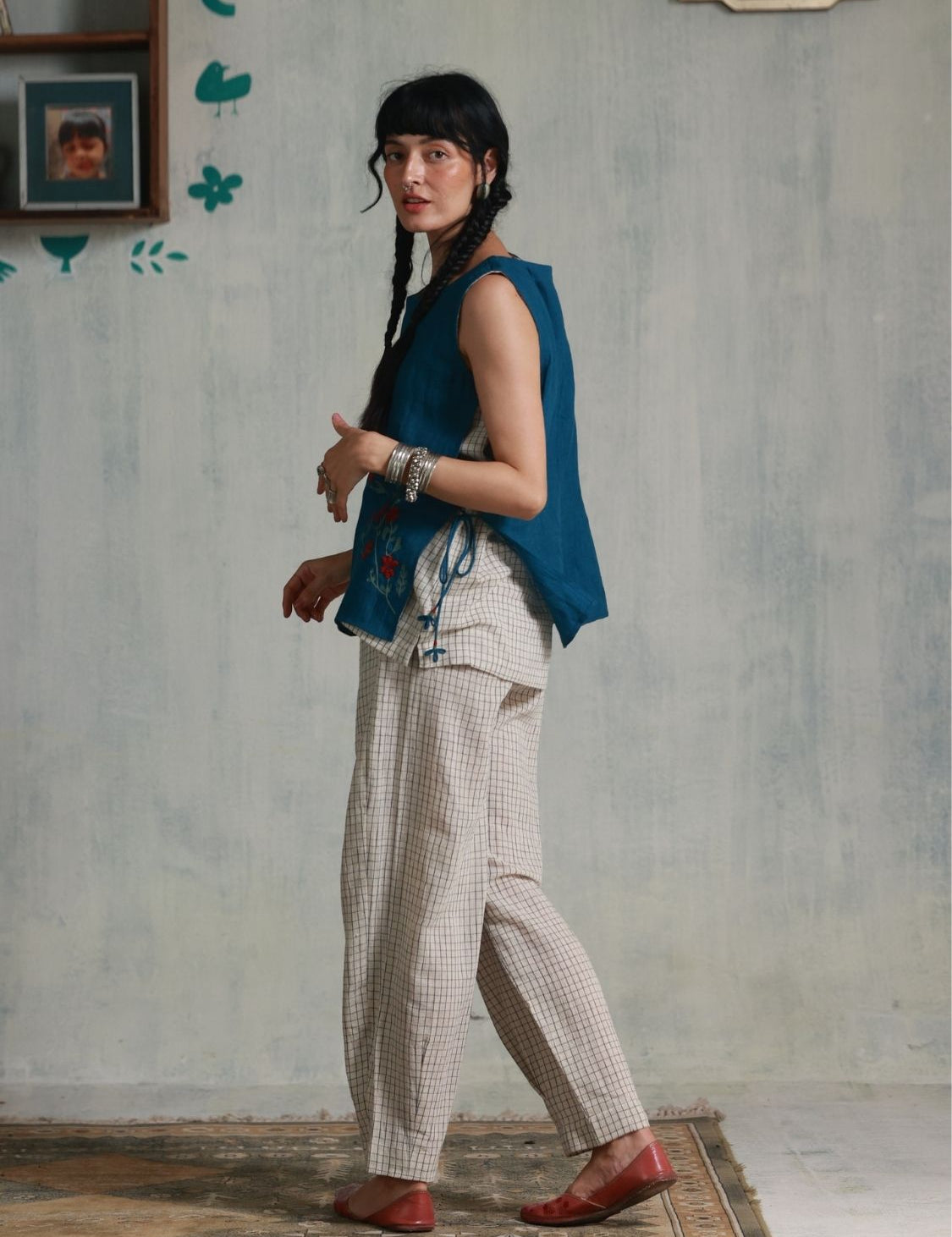 winglore-box-pleat-pants-blue-checks-white-04.jpg