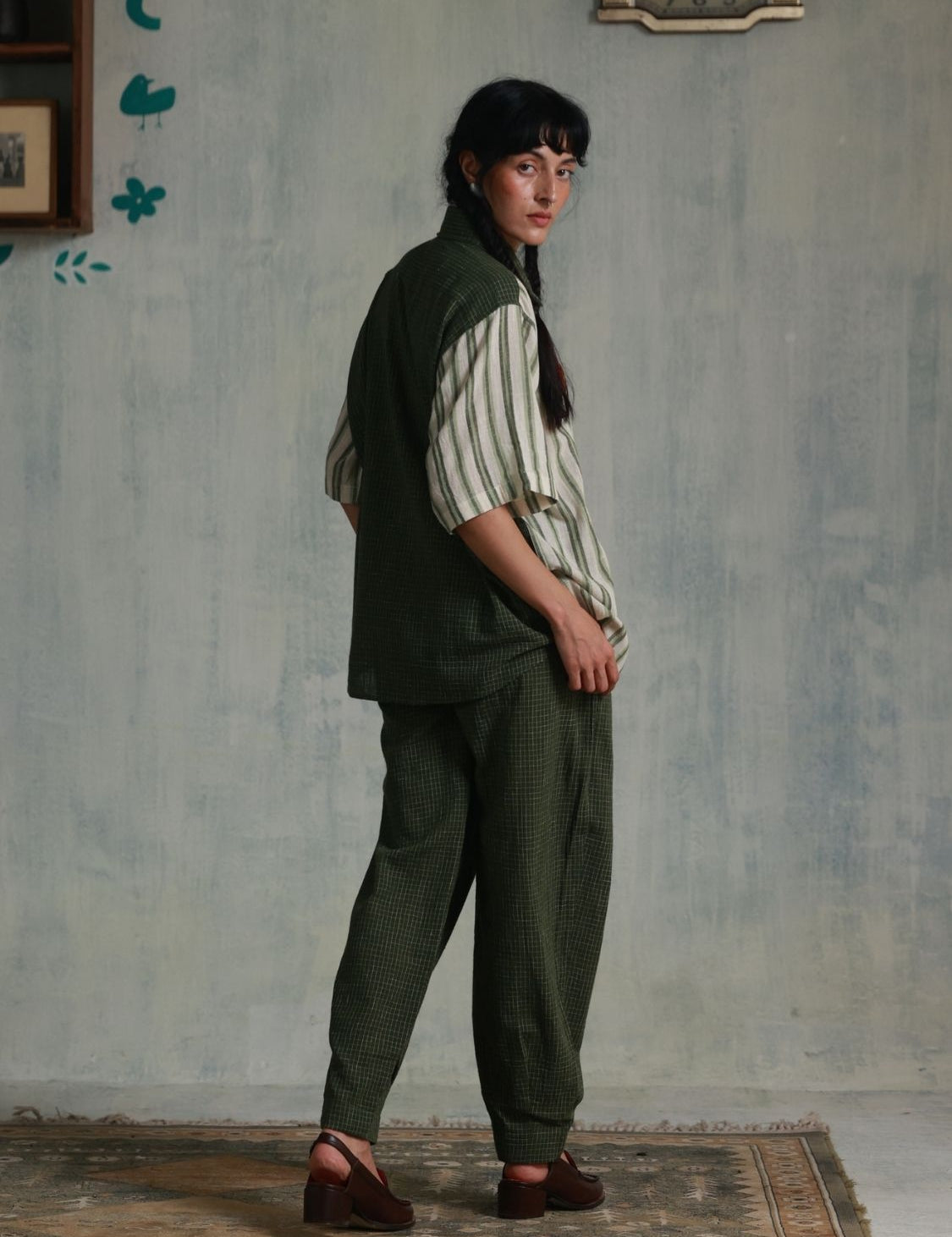 winglore-box-pleat-pants-women-green-checks-03.jpg