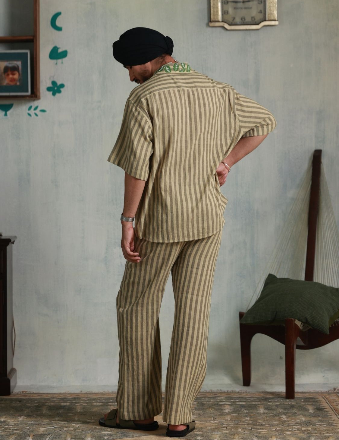 winglore-relaxed-fit-men-pants-brown-stripes-01.jpg