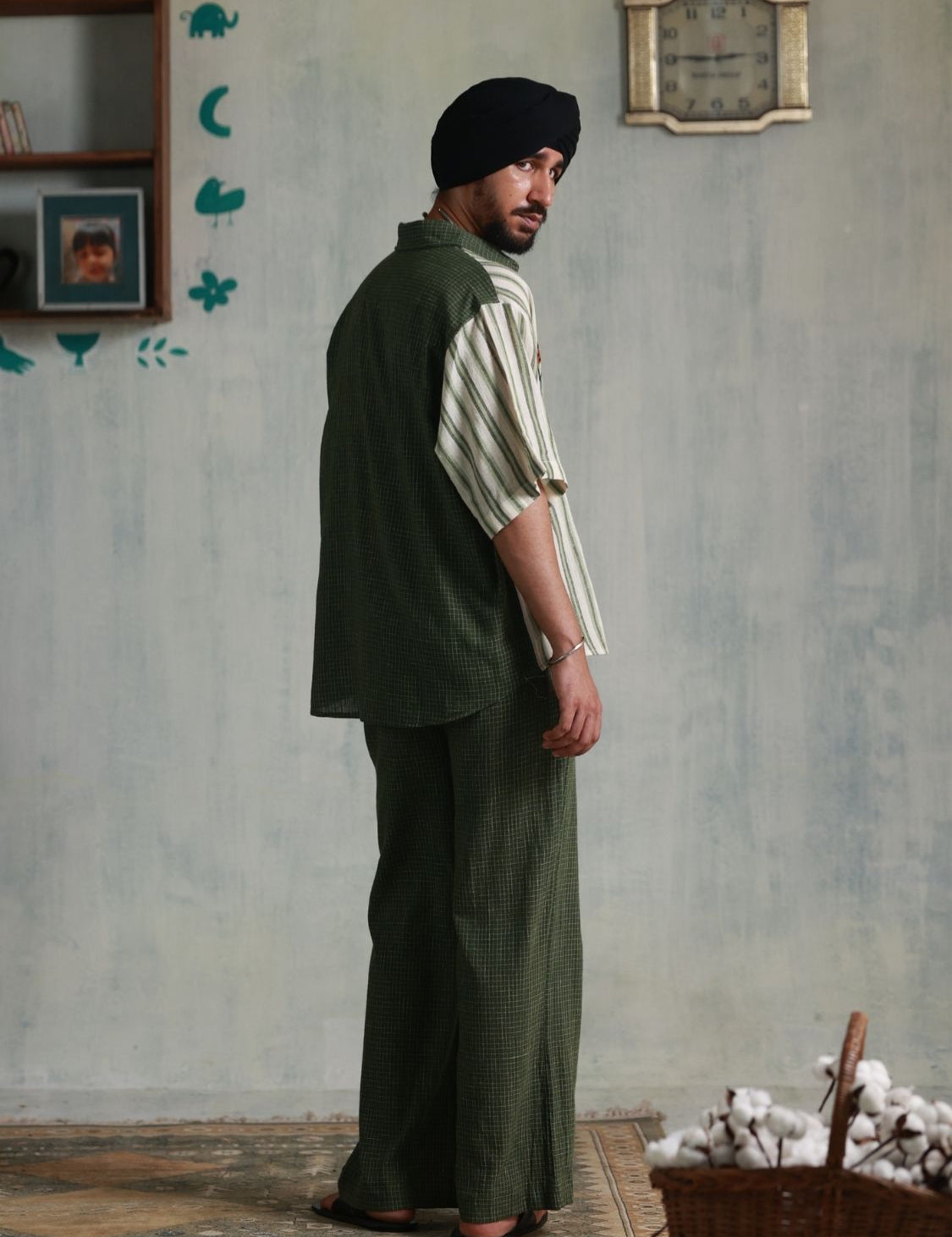 winglore-relaxed-fit-pants-men-green-checks-04.jpg