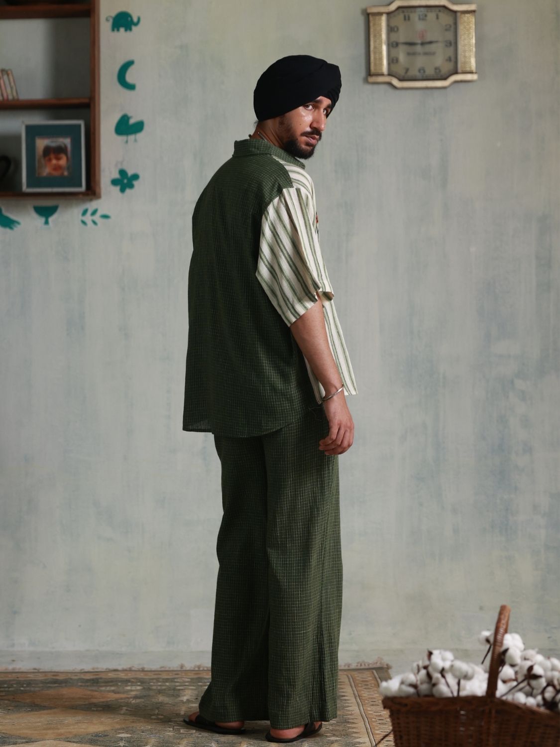 Green Checks Relaxed Fit Pants (Men)