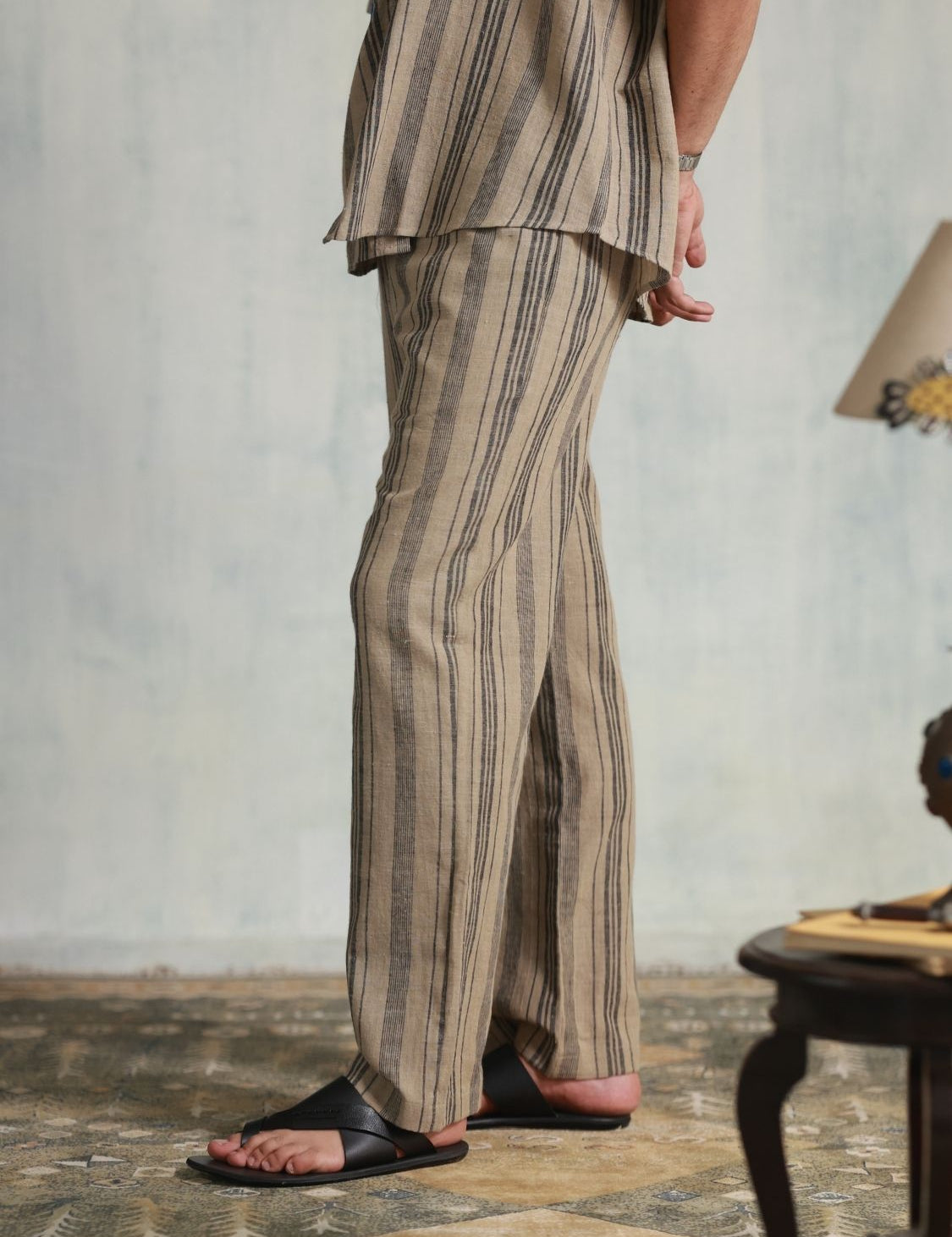 winglore-relaxed-fit-pants-men-grey-stripes-01.jpg