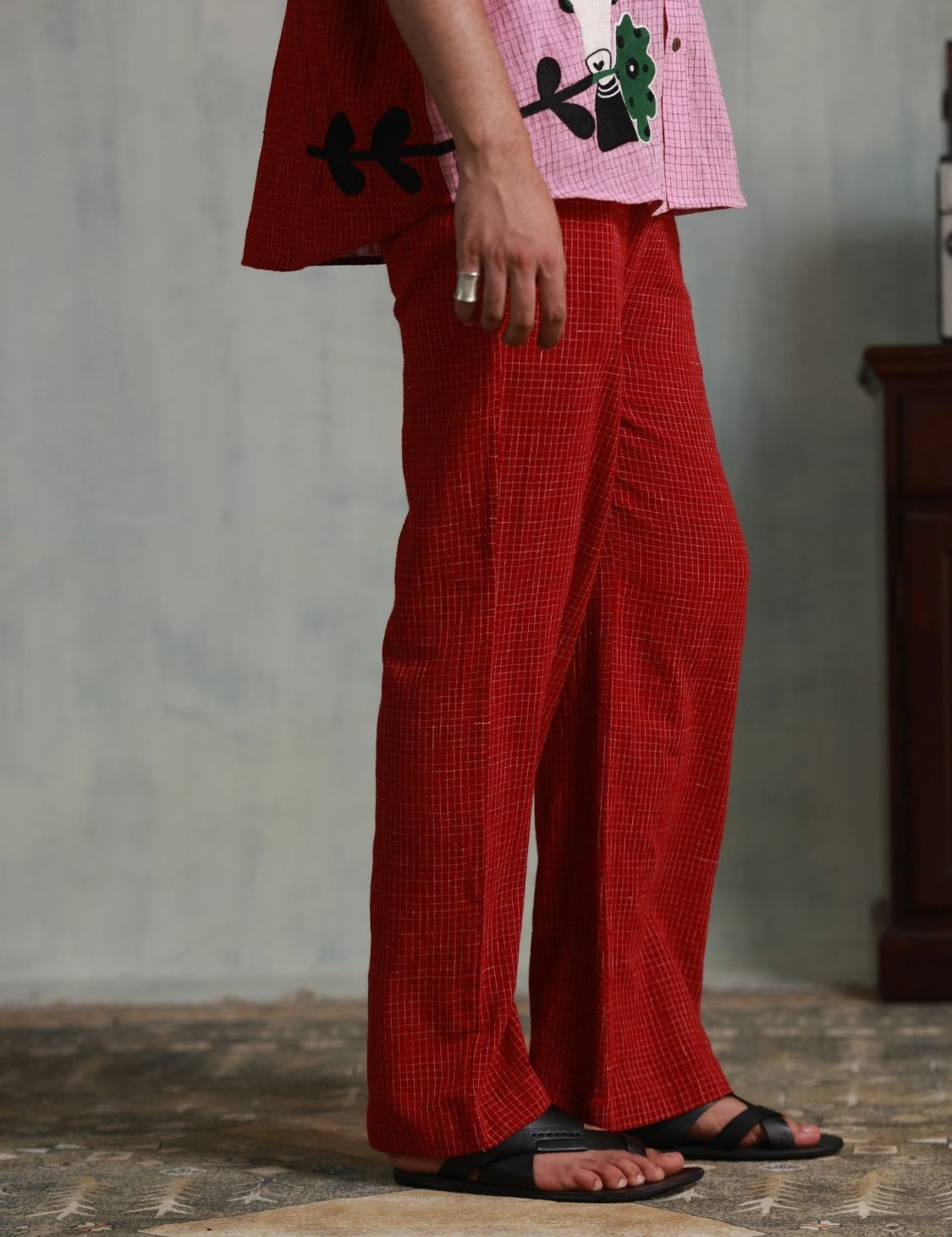 winglore-relaxed-fit-pants-red-checks-03.jpg
