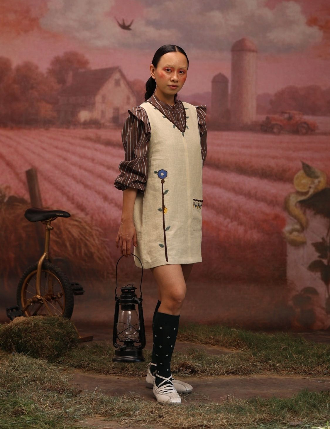 winglore-studio-dresses-standing-tall-01.jpg