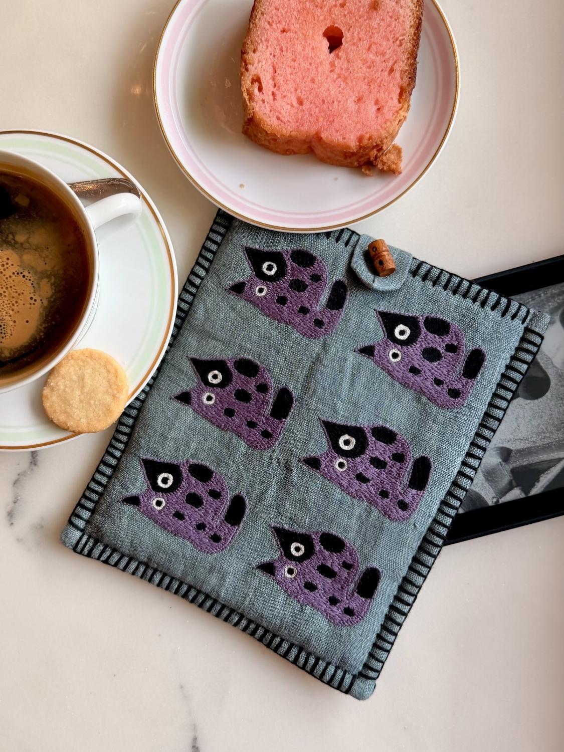 The Purrlot Thickens Kindle Sleeve