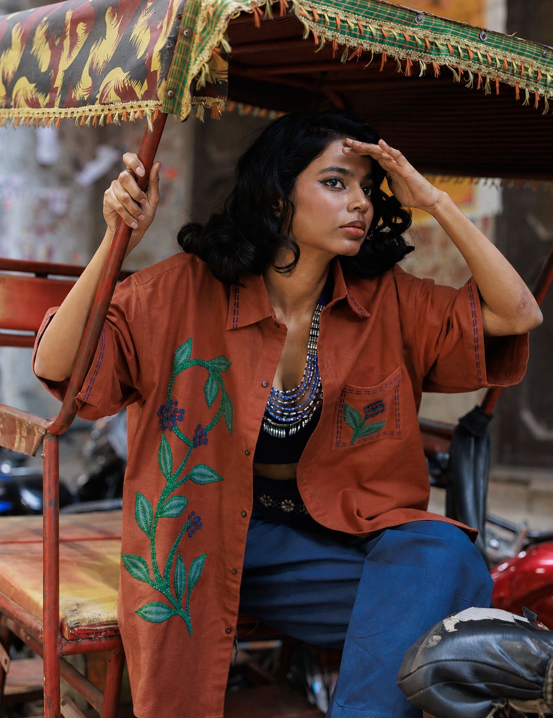 winglore-studio-unisex-shirts-vine-whisper-rust-02_UP.png